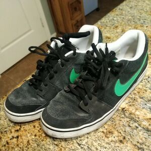 Rare Nike Ruckus Low Skateboarding Shoes 395770-022 Black Green White Mens US 12